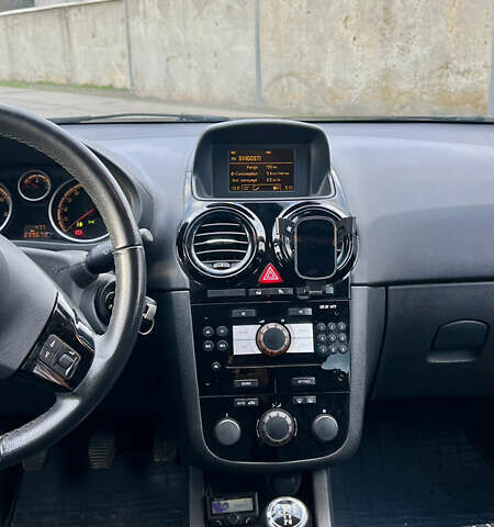 Чорний Опель Корса, об'ємом двигуна 1.23 л та пробігом 239 тис. км за 4599 $, фото 11 на Automoto.ua