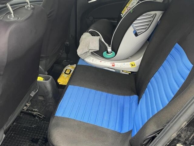 Чорний Опель Корса, об'ємом двигуна 1.3 л та пробігом 2 тис. км за 5000 $, фото 5 на Automoto.ua