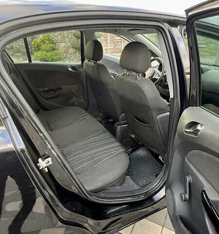 Чорний Опель Корса, об'ємом двигуна 1.23 л та пробігом 239 тис. км за 4599 $, фото 18 на Automoto.ua