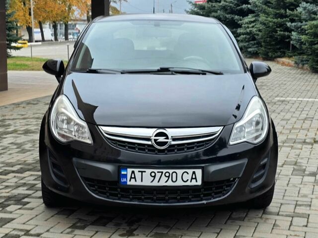 Черный Опель Корса, объемом двигателя 1.2 л и пробегом 134 тыс. км за 3900 $, фото 2 на Automoto.ua
