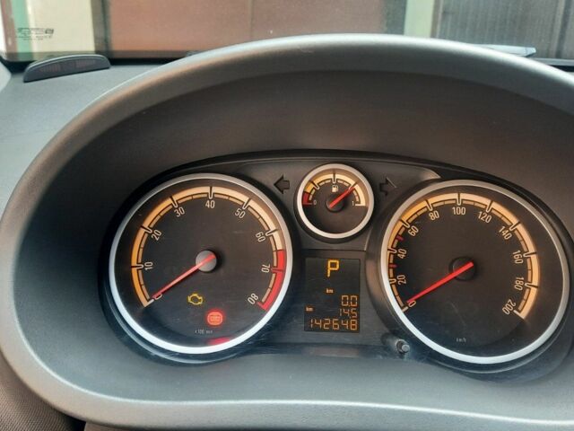 Опель Корса 2012 в Чернигове на Automoto.ua Черный Опель Корса, объемом двигателя 1.4 л и пробегом 146 тыс. км за 7100 $, фото 7 на Automoto.ua