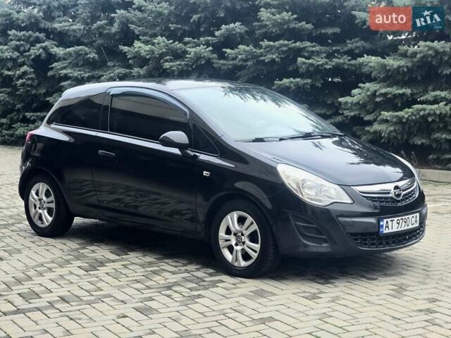 Черный Опель Корса, объемом двигателя 1.25 л и пробегом 134 тыс. км за 3900 $, фото 10 на Automoto.ua