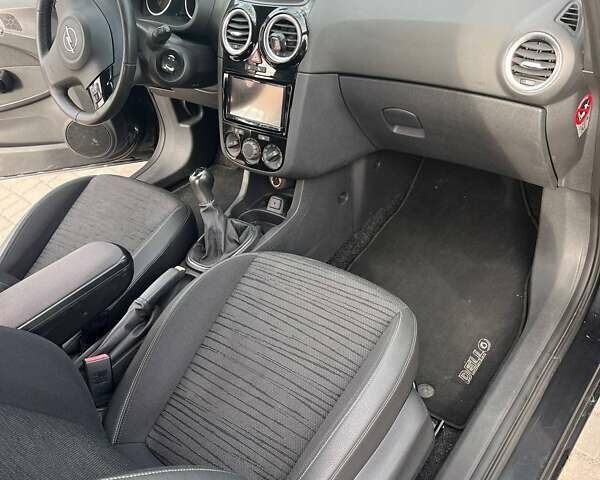 Черный Опель Корса, объемом двигателя 1.2 л и пробегом 125 тыс. км за 6200 $, фото 8 на Automoto.ua