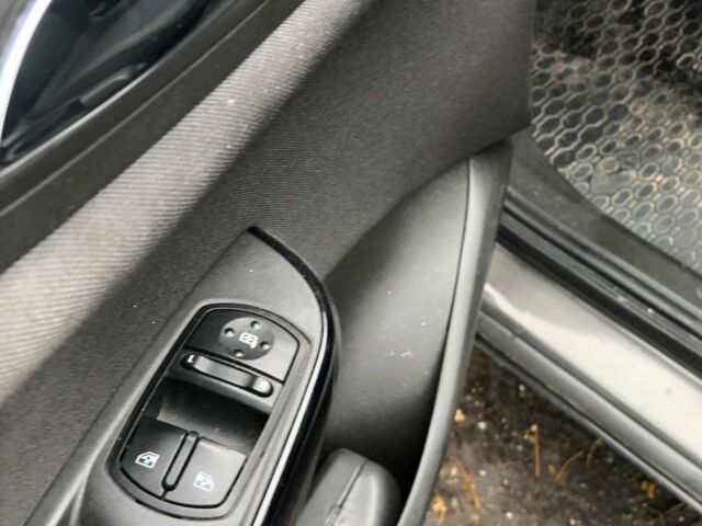 Чорний Опель Корса, об'ємом двигуна 1.2 л та пробігом 68 тис. км за 7850 $, фото 2 на Automoto.ua