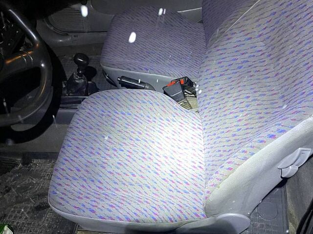 Фиолетовый Опель Корса, объемом двигателя 1.2 л и пробегом 220 тыс. км за 700 $, фото 9 на Automoto.ua
