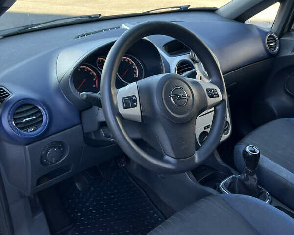 Коричневий Опель Корса, об'ємом двигуна 1.2 л та пробігом 260 тис. км за 2650 $, фото 11 на Automoto.ua