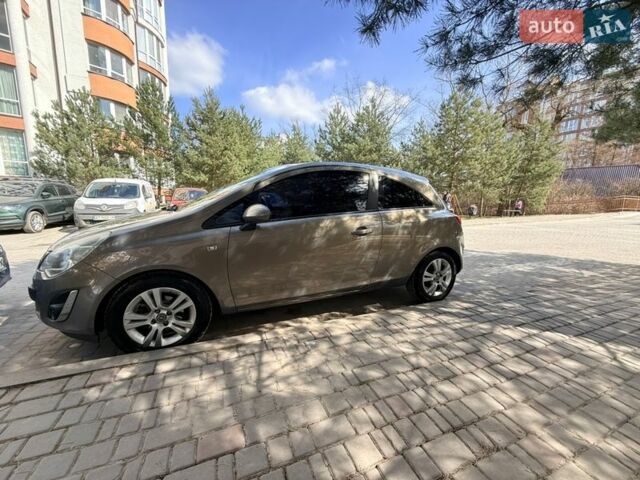 Коричневый Опель Корса, объемом двигателя 1.3 л и пробегом 279 тыс. км за 5600 $, фото 3 на Automoto.ua