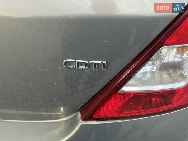 Коричневый Опель Корса, объемом двигателя 1.3 л и пробегом 237 тыс. км за 5700 $, фото 9 на Automoto.ua