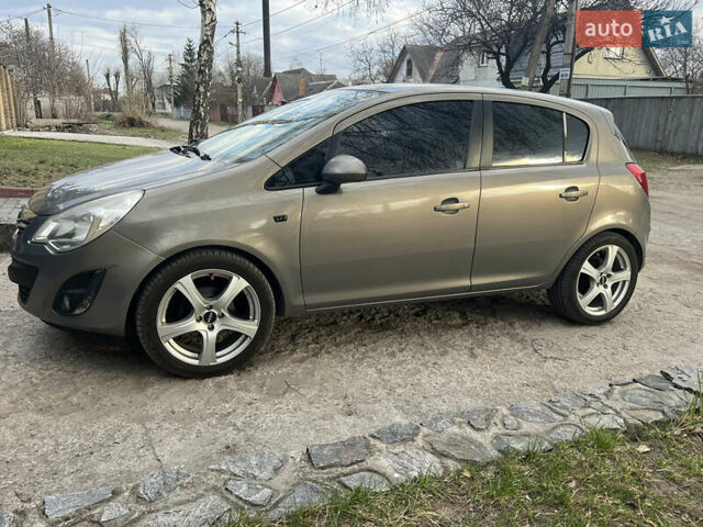 Коричневий Опель Корса, об'ємом двигуна 1.3 л та пробігом 237 тис. км за 6300 $, фото 4 на Automoto.ua