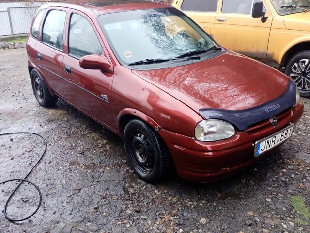 Красный Опель Корса, объемом двигателя 0 л и пробегом 139 тыс. км за 712 $, фото 5 на Automoto.ua