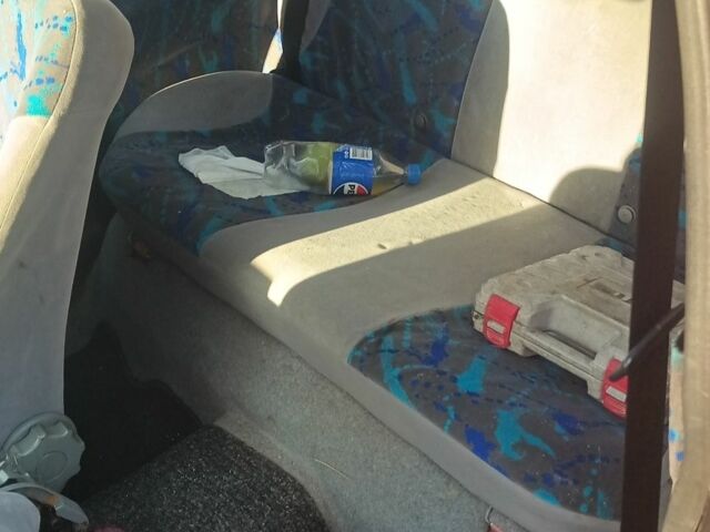 Красный Опель Корса, объемом двигателя 1.2 л и пробегом 222 тыс. км за 1318 $, фото 8 на Automoto.ua