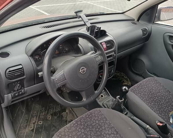 Красный Опель Корса, объемом двигателя 1.4 л и пробегом 187 тыс. км за 2950 $, фото 4 на Automoto.ua