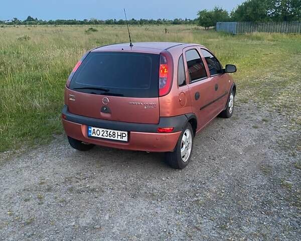 Красный Опель Корса, объемом двигателя 1.69 л и пробегом 353 тыс. км за 3600 $, фото 5 на Automoto.ua