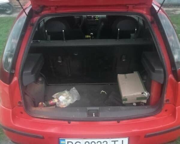 Червоний Опель Корса, об'ємом двигуна 1 л та пробігом 215 тис. км за 3200 $, фото 1 на Automoto.ua