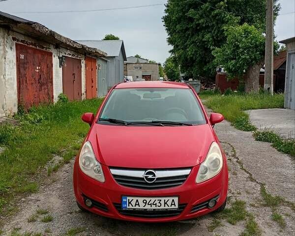 Красный Опель Корса, объемом двигателя 1.23 л и пробегом 270 тыс. км за 3300 $, фото 1 на Automoto.ua