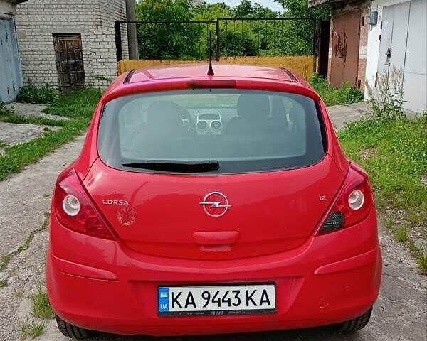 Красный Опель Корса, объемом двигателя 1.23 л и пробегом 270 тыс. км за 3300 $, фото 3 на Automoto.ua