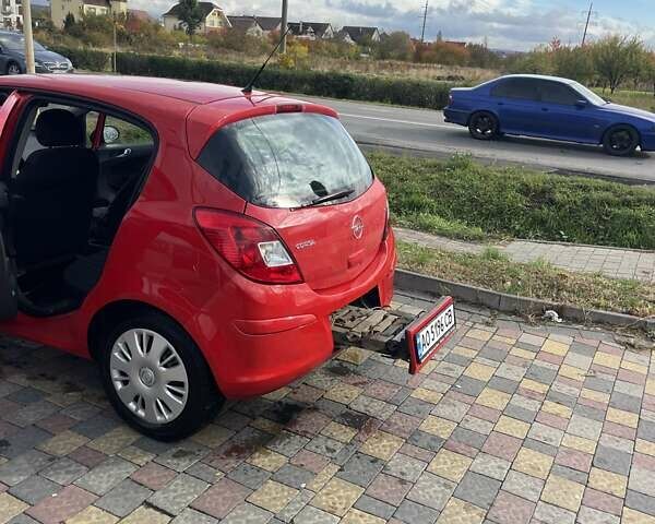 Червоний Опель Корса, об'ємом двигуна 1.23 л та пробігом 100 тис. км за 5000 $, фото 6 на Automoto.ua