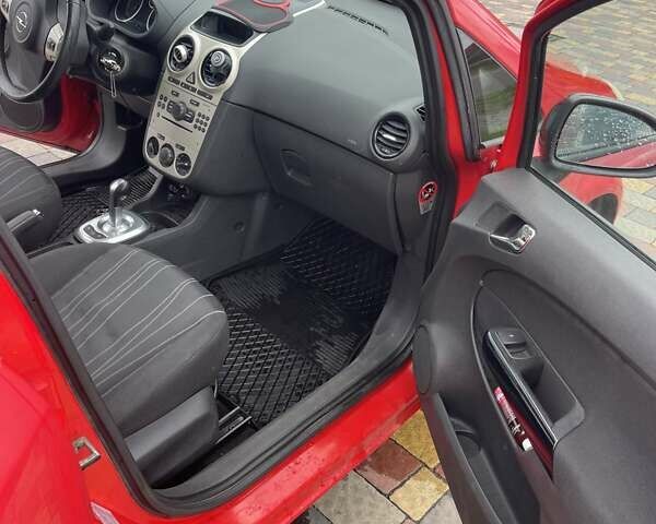 Червоний Опель Корса, об'ємом двигуна 1.23 л та пробігом 100 тис. км за 5000 $, фото 11 на Automoto.ua