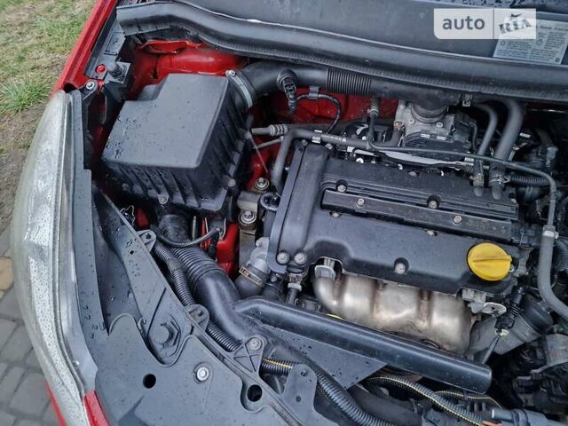 Красный Опель Корса, объемом двигателя 1.2 л и пробегом 230 тыс. км за 4390 $, фото 41 на Automoto.ua