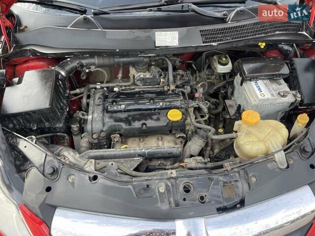 Червоний Опель Корса, об'ємом двигуна 1.23 л та пробігом 100 тис. км за 5000 $, фото 8 на Automoto.ua