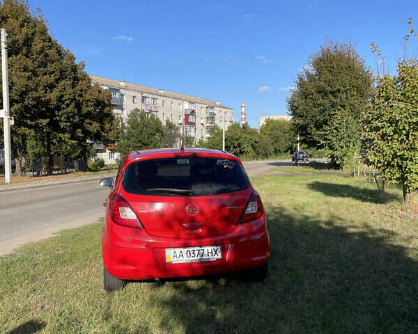 Красный Опель Корса, объемом двигателя 1.23 л и пробегом 135 тыс. км за 6000 $, фото 8 на Automoto.ua