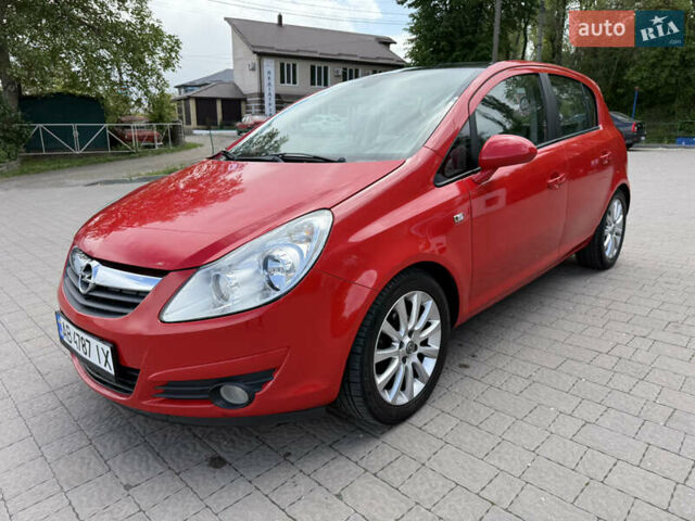 Красный Опель Корса, объемом двигателя 1.23 л и пробегом 127 тыс. км за 6600 $, фото 13 на Automoto.ua
