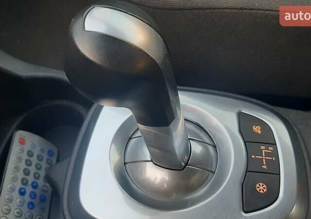 Опель Корса 2008 в Харькове на Automoto.ua Красный Опель Корса, объемом двигателя 1.23 л и пробегом 97 тыс. км за 5200 $, фото 2 на Automoto.ua