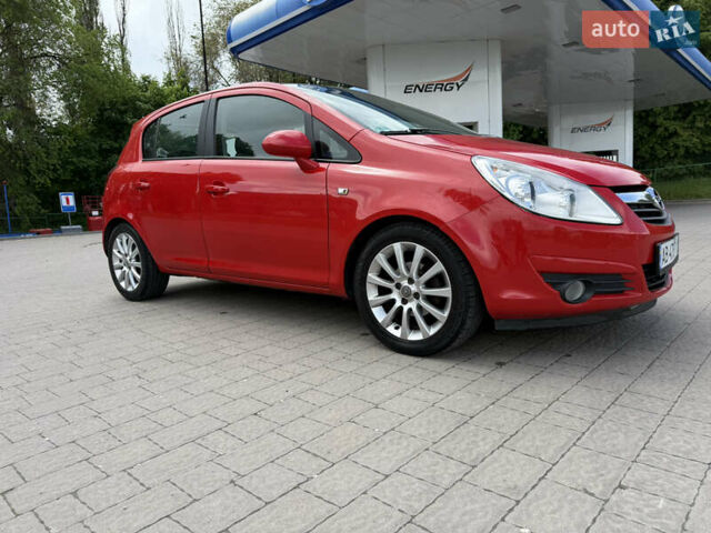 Красный Опель Корса, объемом двигателя 1.23 л и пробегом 127 тыс. км за 6600 $, фото 7 на Automoto.ua