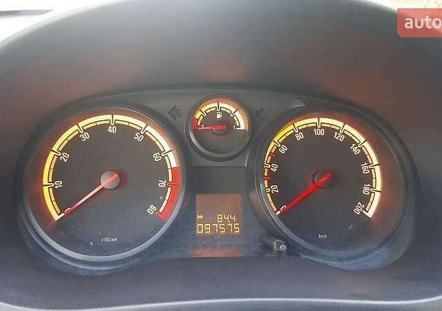 Опель Корса 2008 в Харькове на Automoto.ua Красный Опель Корса, объемом двигателя 1.23 л и пробегом 97 тыс. км за 5200 $, фото 3 на Automoto.ua