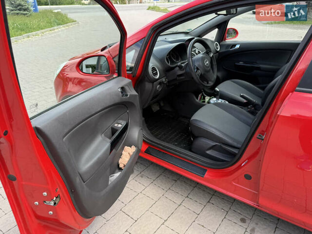 Красный Опель Корса, объемом двигателя 1.23 л и пробегом 127 тыс. км за 6600 $, фото 45 на Automoto.ua