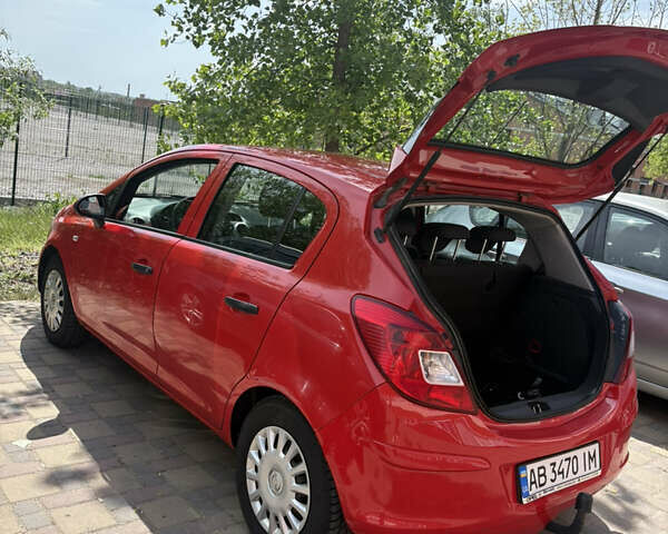 Красный Опель Корса, объемом двигателя 1.22 л и пробегом 216 тыс. км за 3800 $, фото 7 на Automoto.ua