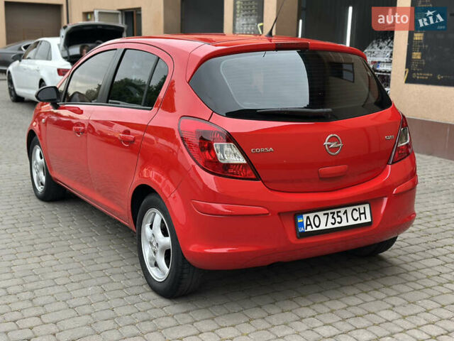 Красный Опель Корса, объемом двигателя 1.25 л и пробегом 176 тыс. км за 6500 $, фото 5 на Automoto.ua