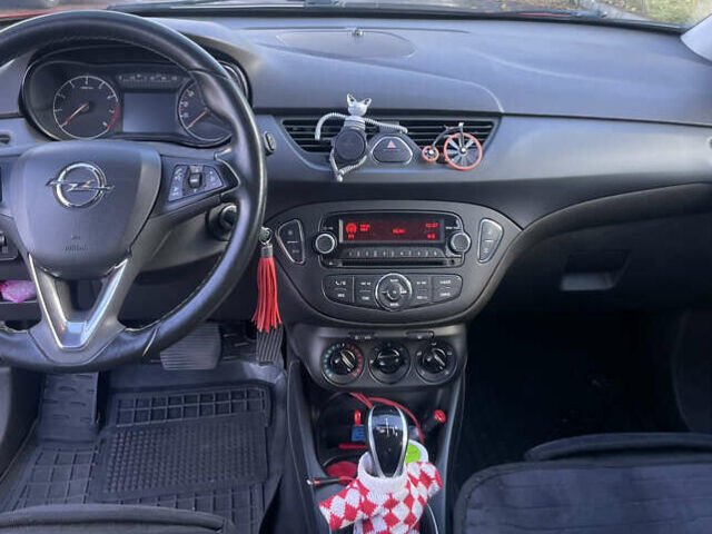 Красный Опель Корса, объемом двигателя 1.4 л и пробегом 112 тыс. км за 8150 $, фото 4 на Automoto.ua