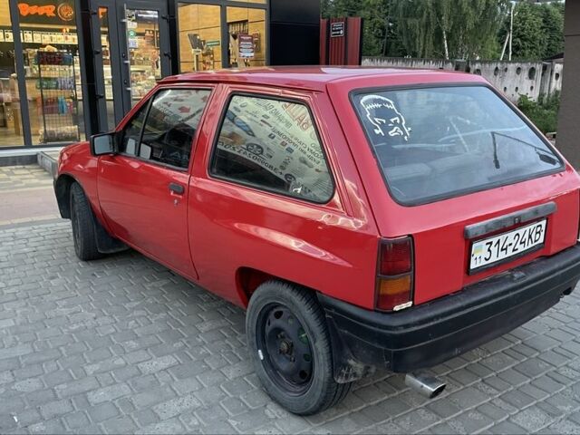 Красный Опель Корса, объемом двигателя 1.5 л и пробегом 3 тыс. км за 650 $, фото 1 на Automoto.ua