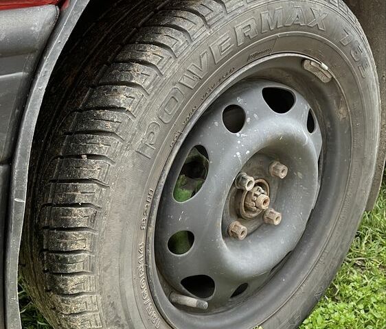 Красный Опель Корса, объемом двигателя 1.5 л и пробегом 3 тыс. км за 650 $, фото 4 на Automoto.ua