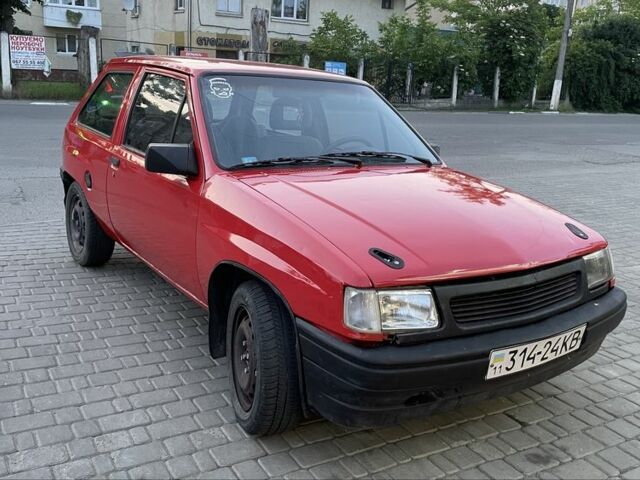 Красный Опель Корса, объемом двигателя 1.5 л и пробегом 3 тыс. км за 650 $, фото 2 на Automoto.ua