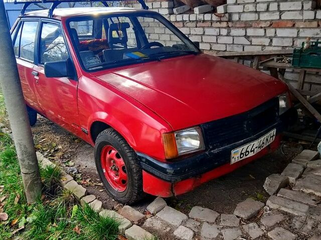 Червоний Опель Корса, об'ємом двигуна 1.2 л та пробігом 0 тис. км за 500 $, фото 1 на Automoto.ua