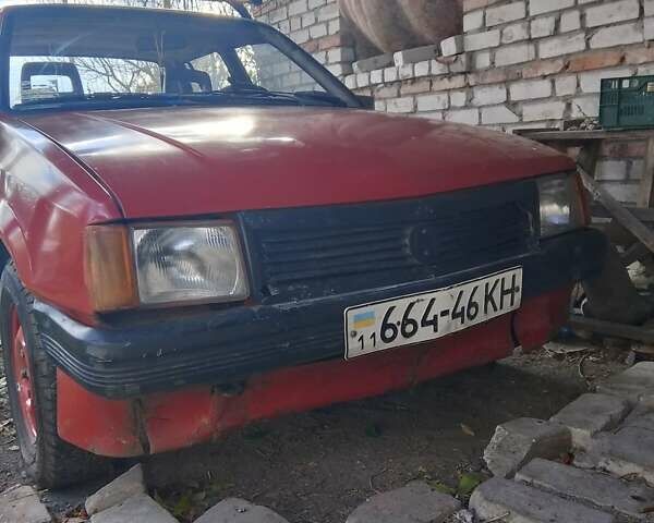 Красный Опель Корса, объемом двигателя 1.2 л и пробегом 200 тыс. км за 500 $, фото 3 на Automoto.ua