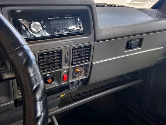 Червоний Опель Корса, об'ємом двигуна 1.2 л та пробігом 0 тис. км за 500 $, фото 5 на Automoto.ua