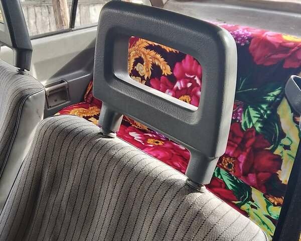 Красный Опель Корса, объемом двигателя 1.2 л и пробегом 200 тыс. км за 500 $, фото 15 на Automoto.ua