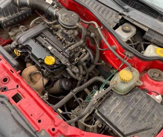 Опель Корса 2001 в Днепре (Днепропетровске) на Automoto.ua Красный Опель Корса, объемом двигателя 1 л и пробегом 29 тыс. км за 2158 $, фото 5 на Automoto.ua