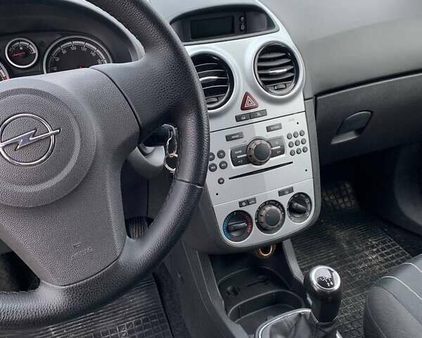 Опель Корса, объемом двигателя 1 л и пробегом 194 тыс. км за 4100 $, фото 9 на Automoto.ua
