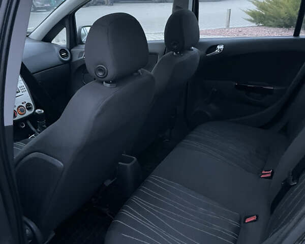Опель Корса, объемом двигателя 1.3 л и пробегом 213 тыс. км за 4300 $, фото 14 на Automoto.ua