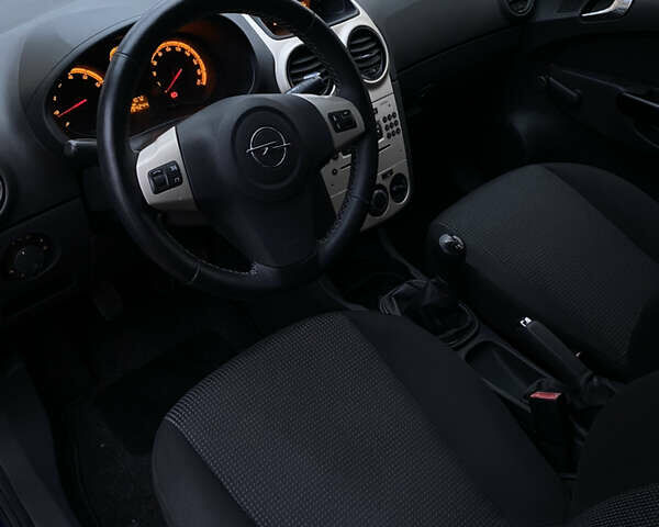 Опель Корса, объемом двигателя 1.2 л и пробегом 194 тыс. км за 4999 $, фото 9 на Automoto.ua