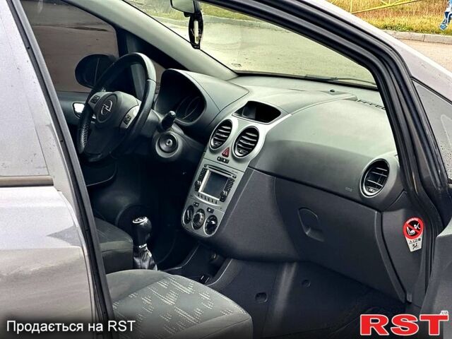 Опель Корса, объемом двигателя 1.3 л и пробегом 230 тыс. км за 4500 $, фото 7 на Automoto.ua