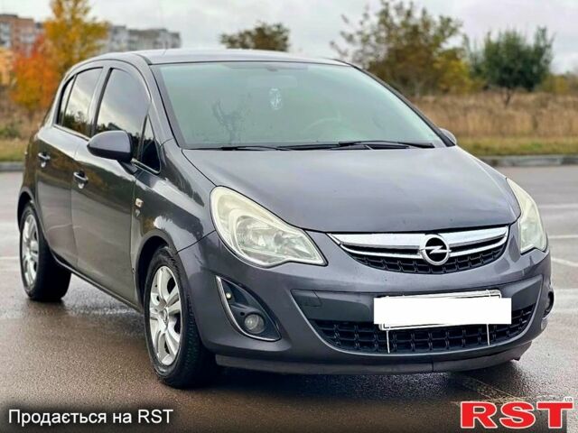 Опель Корса, объемом двигателя 1.3 л и пробегом 230 тыс. км за 4500 $, фото 2 на Automoto.ua