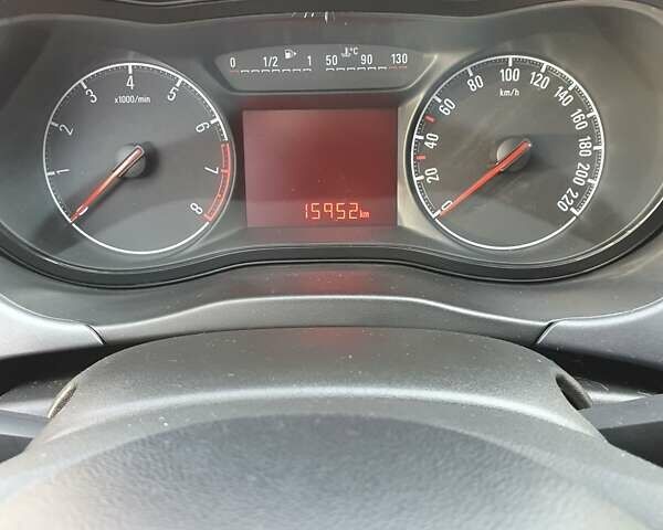Опель Корса, объемом двигателя 1.23 л и пробегом 16 тыс. км за 8000 $, фото 4 на Automoto.ua