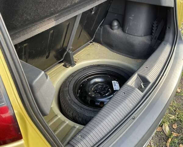 Опель Корса 2002 у Полтаві на Automoto.ua Жовтий Опель Корса, об'ємом двигуна 1.2 л та пробігом 192 тис. км за 3600 $, фото 10 на Automoto.ua