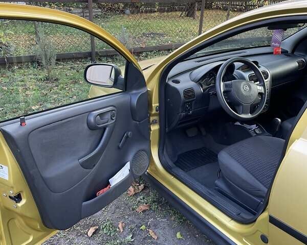 Опель Корса 2002 у Полтаві на Automoto.ua Жовтий Опель Корса, об'ємом двигуна 1.2 л та пробігом 192 тис. км за 3600 $, фото 16 на Automoto.ua