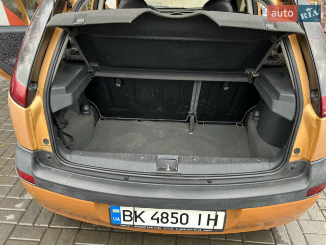 Жовтий Опель Корса, об'ємом двигуна 1.2 л та пробігом 244 тис. км за 3300 $, фото 5 на Automoto.ua